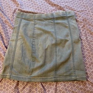 Garage denim mini skirt size small gently used